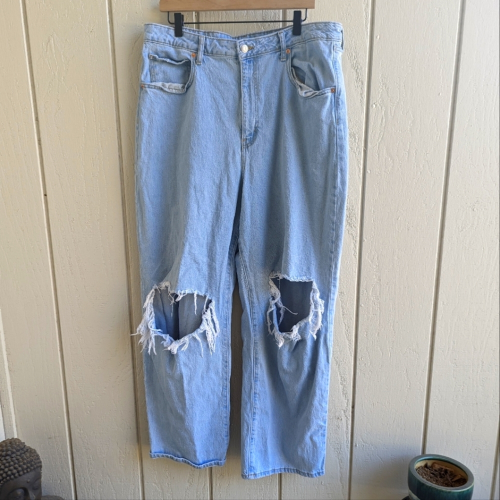 Women’s 18 wild fable Light Blue High Rise Ripped Jeans